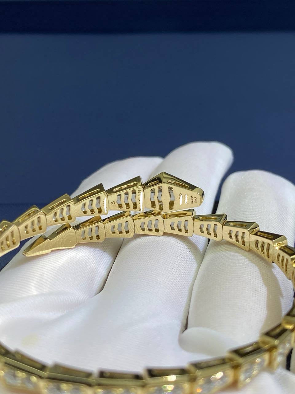 Serpenti full pave diamond bracelet, Classic model