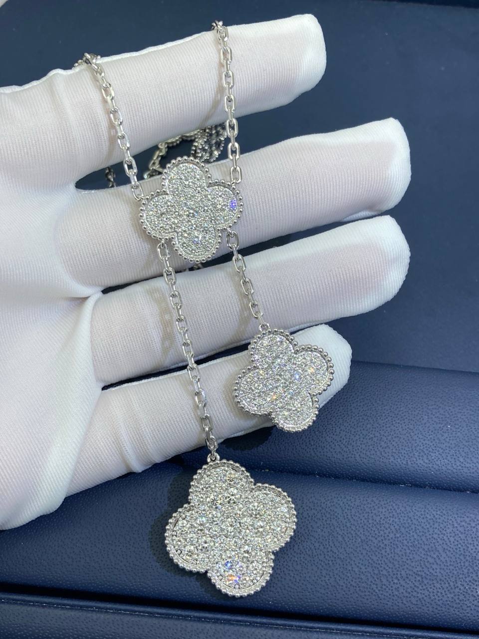 VC 6 Motif full pave diamond necklace