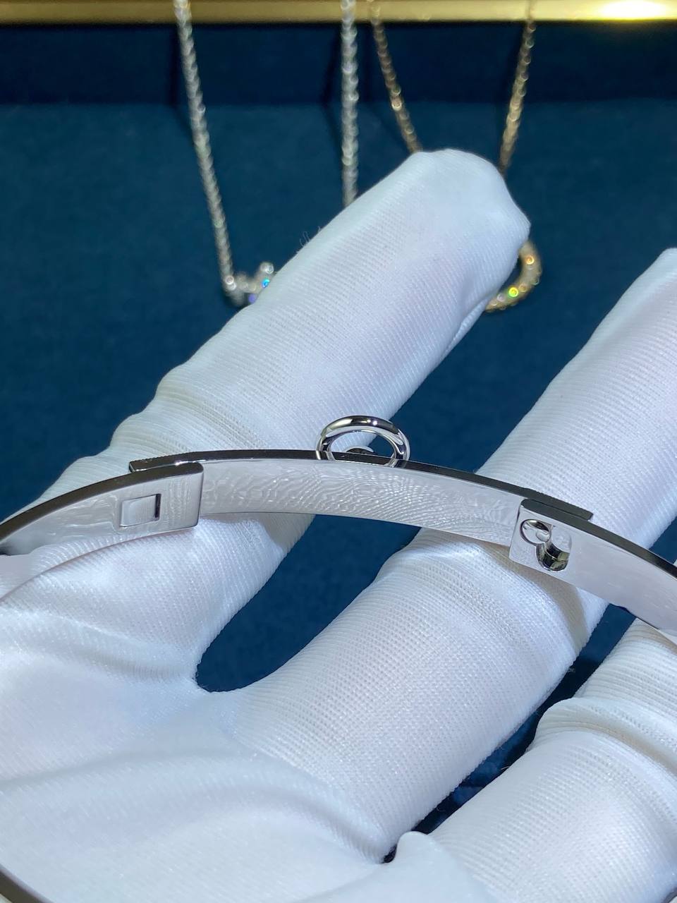 HRMS collie bracelet with diamonds