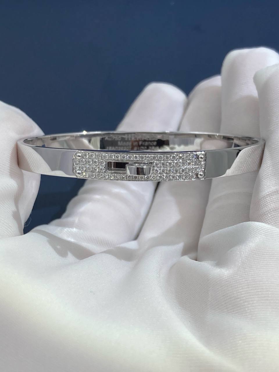 HRMS bracelet with diamonds