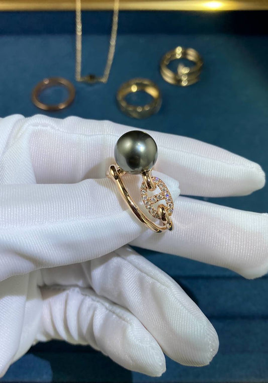 HRMS pearl ring with diamonds