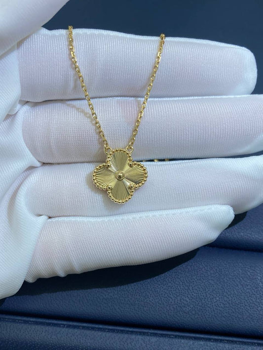 VC Guilloche pendant