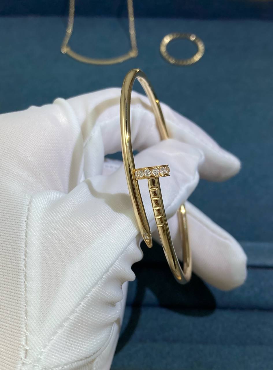 Nail bracelet with diamonds, Small model