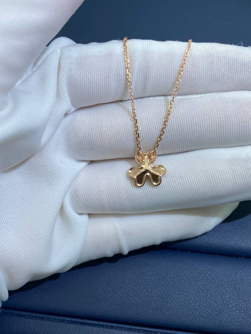 VC floral pendant with 1 ruby, Mini model