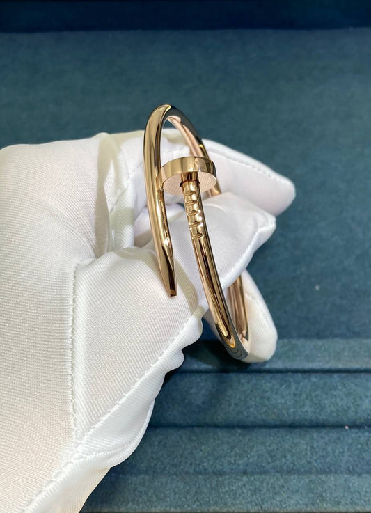 Nail bracelet, Medium model