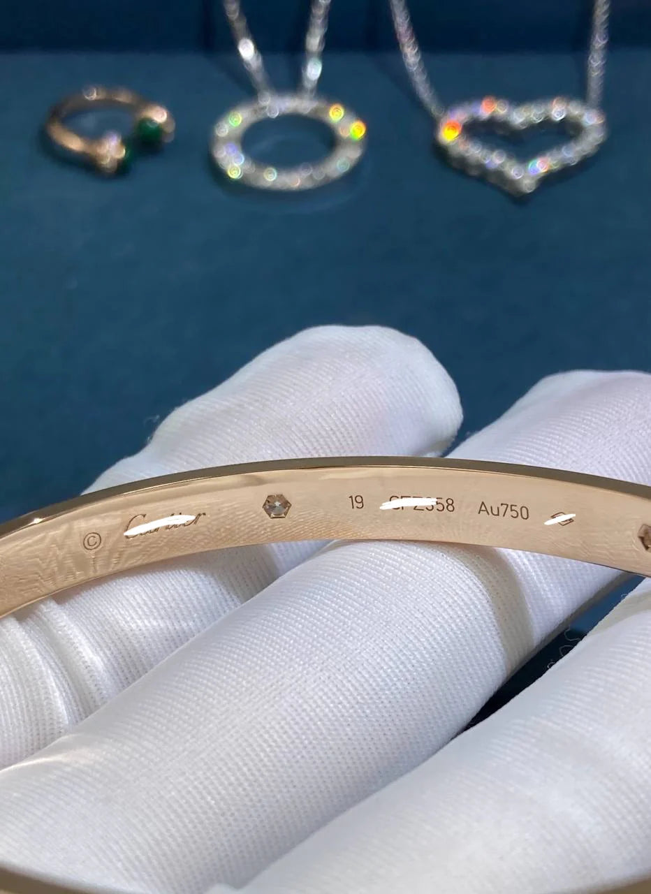 Love bracelet with 4 diamonds, Classic model