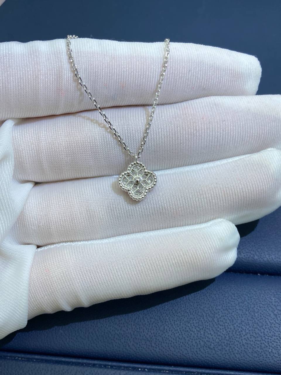 VC full pave diamond pendant, Mini model