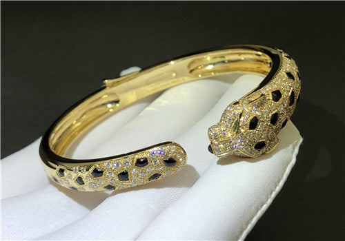 Panther half-pave diamond bracelet, Medium model