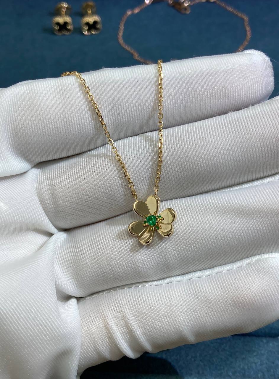 VC floral pendant with 1 emerald, Mini model
