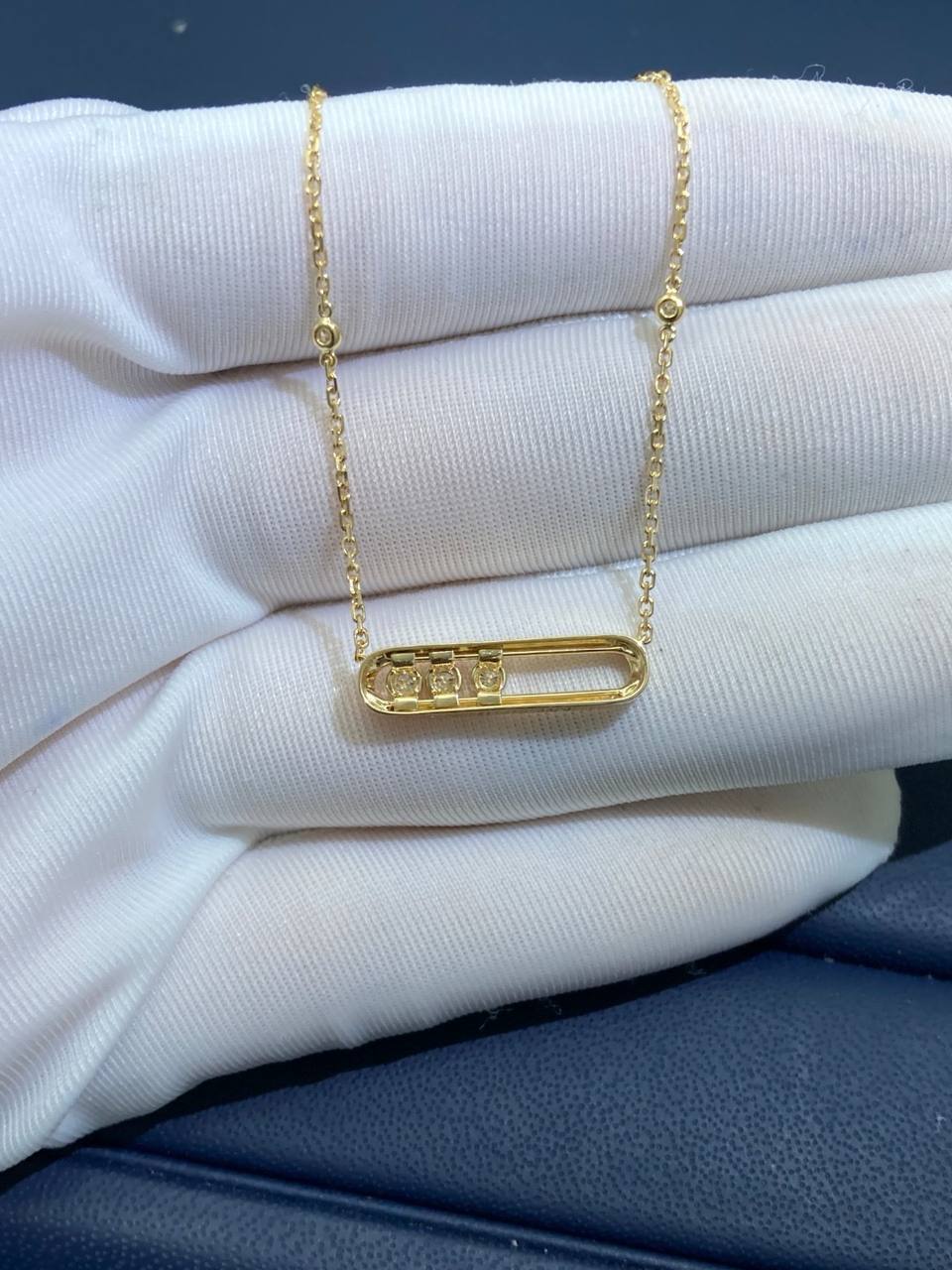 MSSK baby move pendant with diamonds