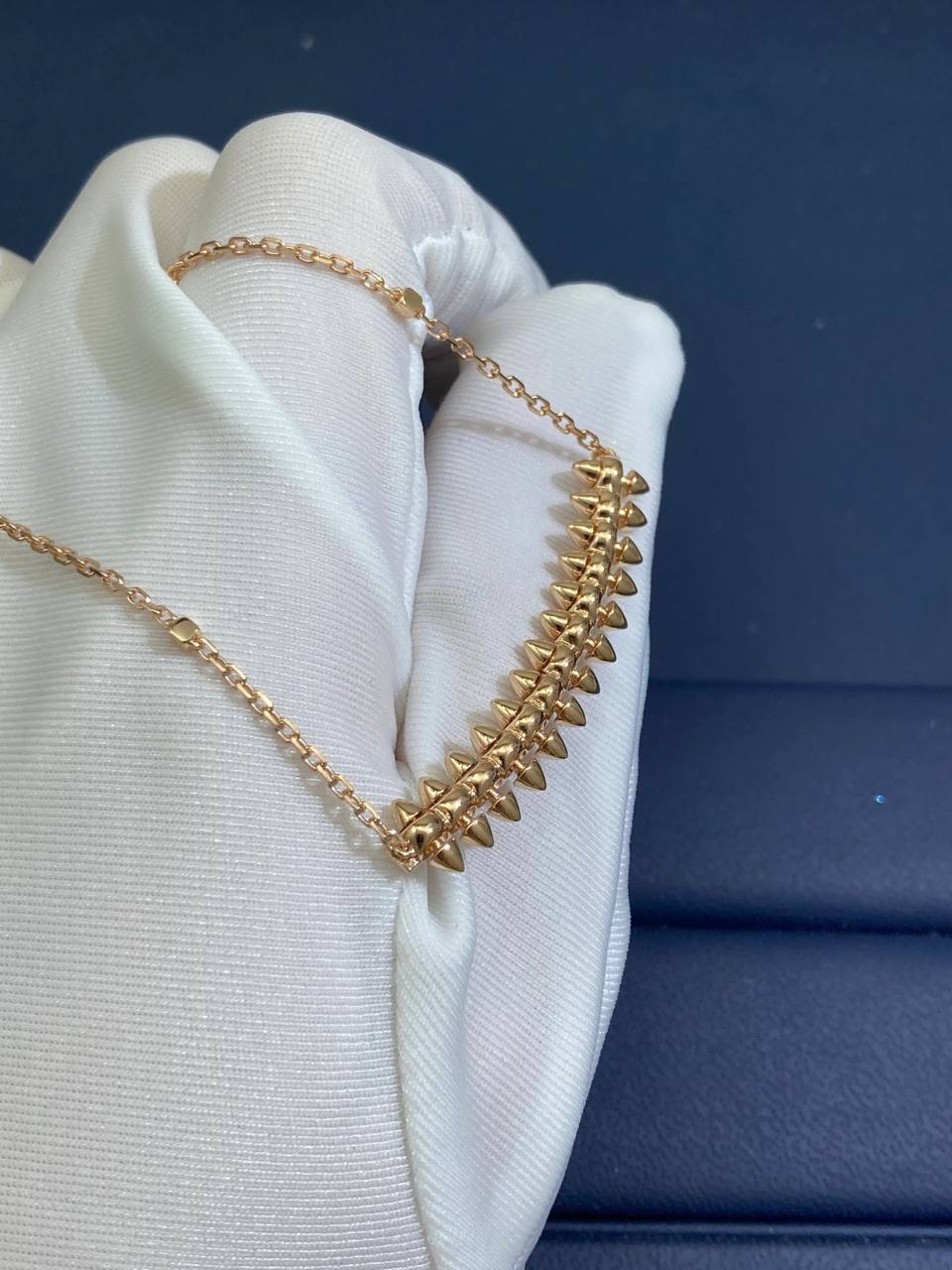 Clash pendant