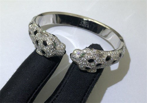 Panther double head half-pave diamond bracelet, Medium model