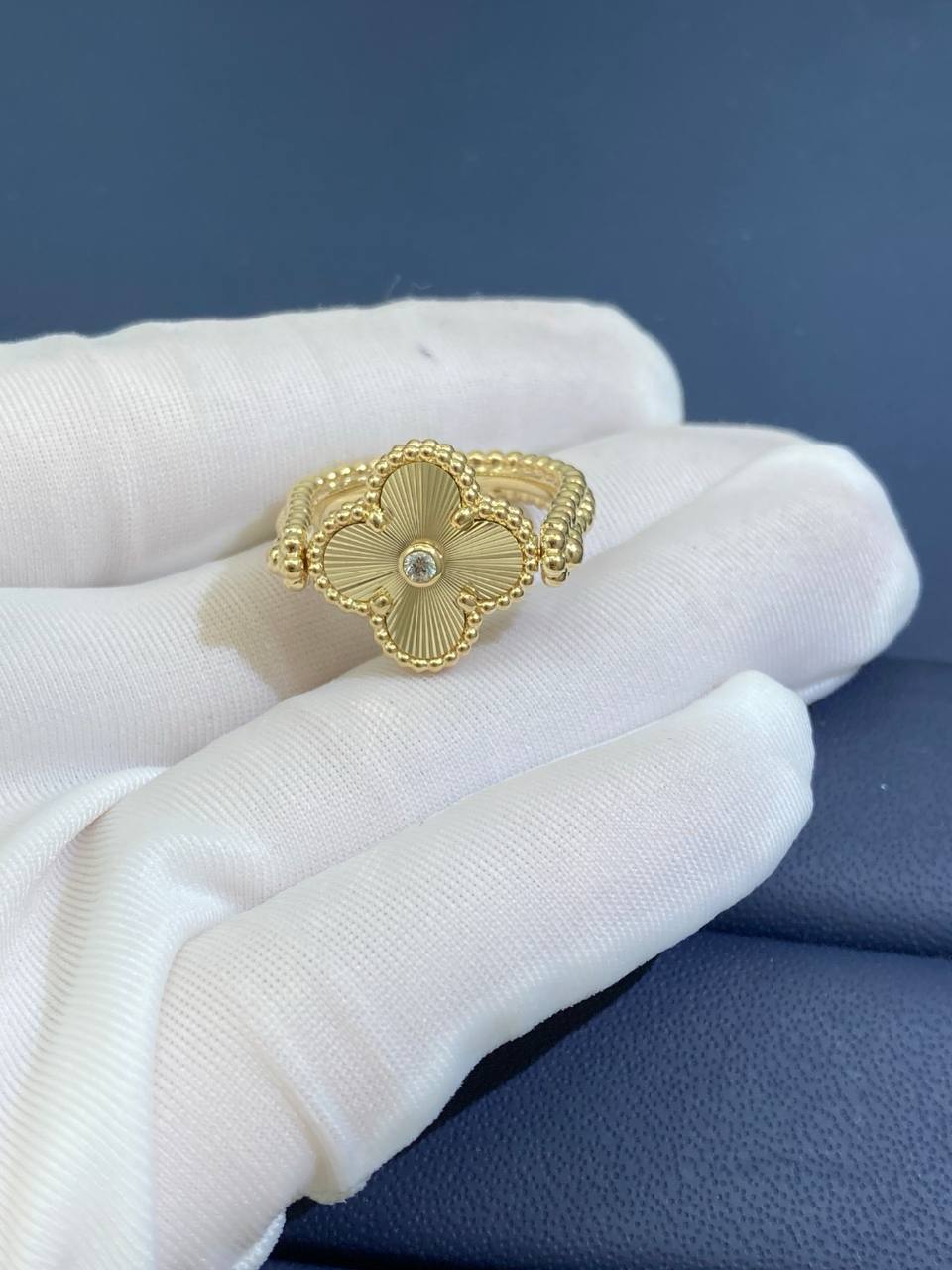 VC Guilloche reversible ring