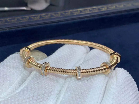 Screw bracelet with diamonds