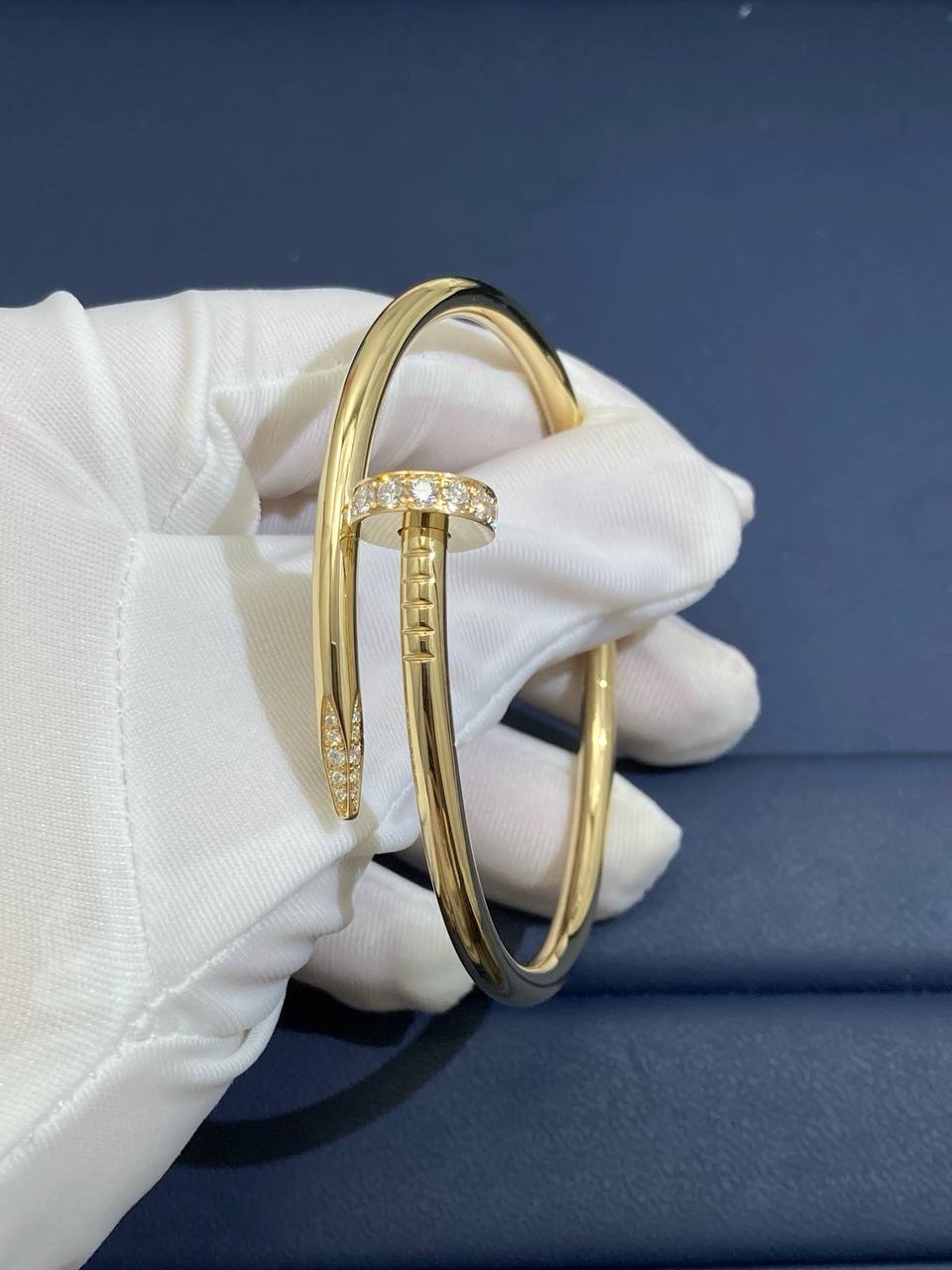 Nail bracelet with diamonds, Medium model