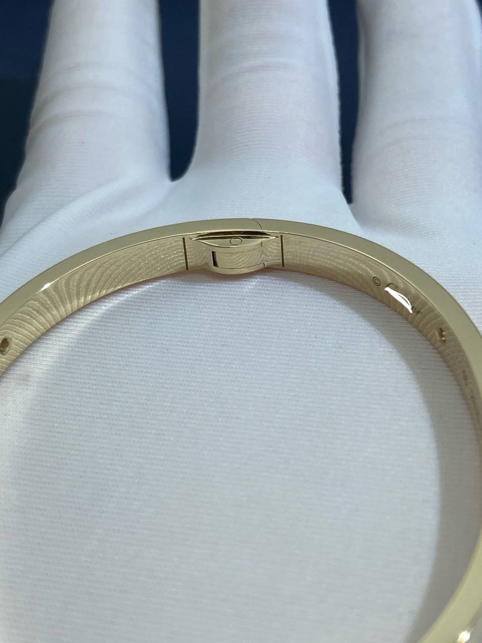 Love bracelet with 6 diamonds, Small model