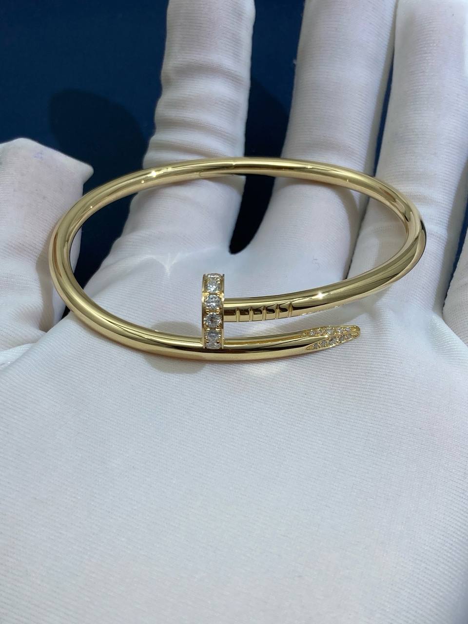 Nail bracelet with diamonds, Medium model