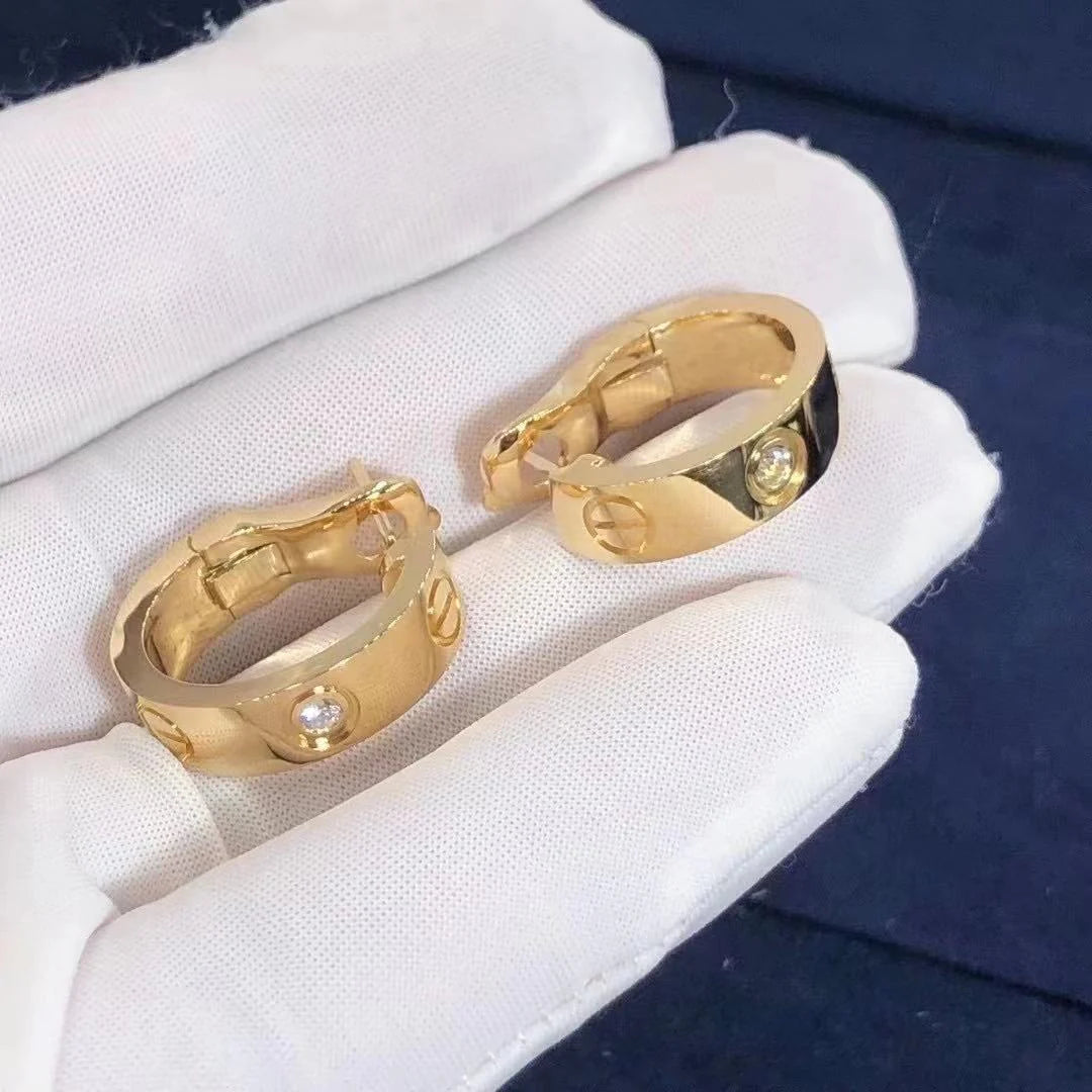 Love earring with 2 diamonds
