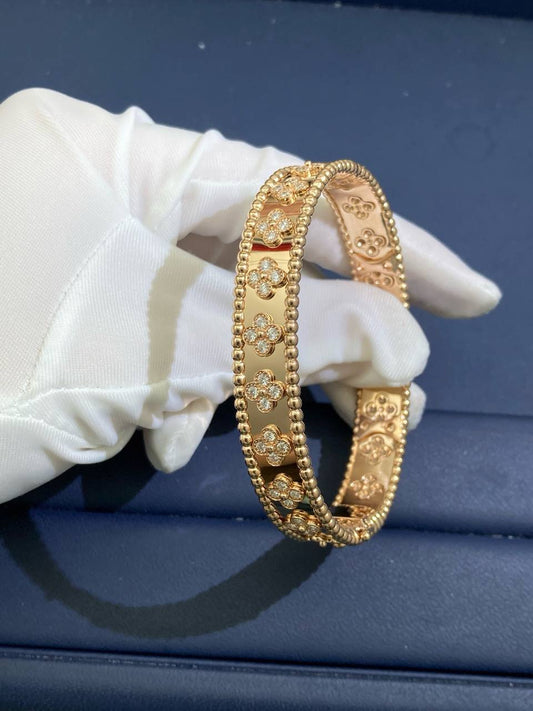 VC bracelet with diamonds, Medium model