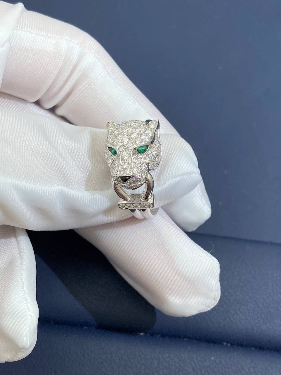 Panther ring, diamond paved