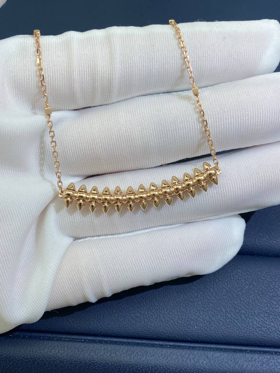 Clash pendant
