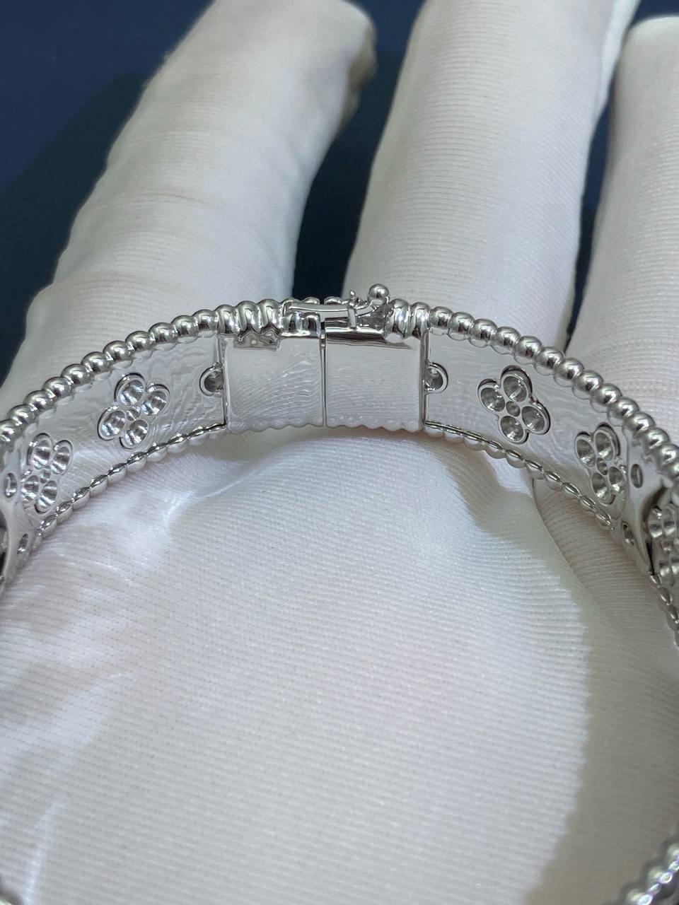 VC bracelet with diamonds, Medium model