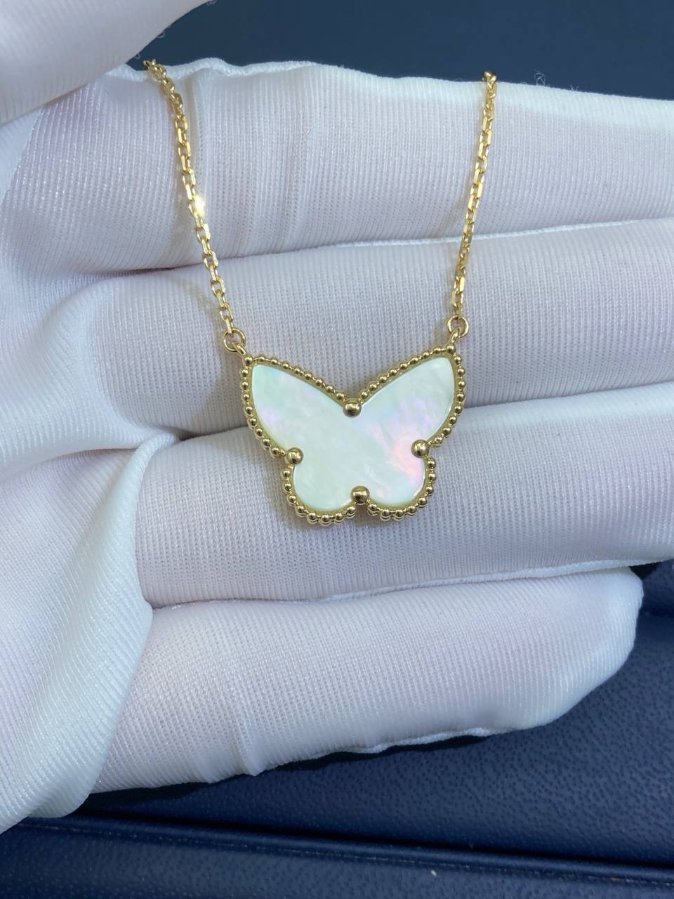 VC butterfly Mother-of-Pearl pendant, Small model