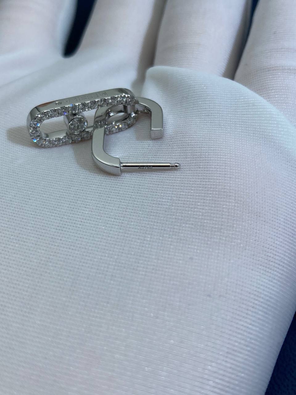 MSSK pendant earrings with diamonds