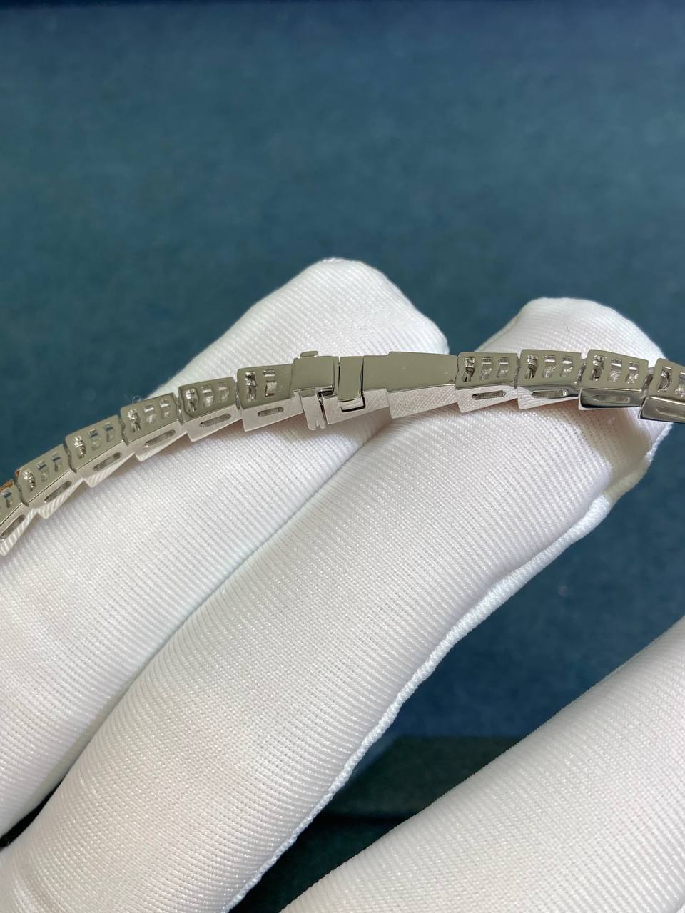 Serpenti full pave diamond necklace