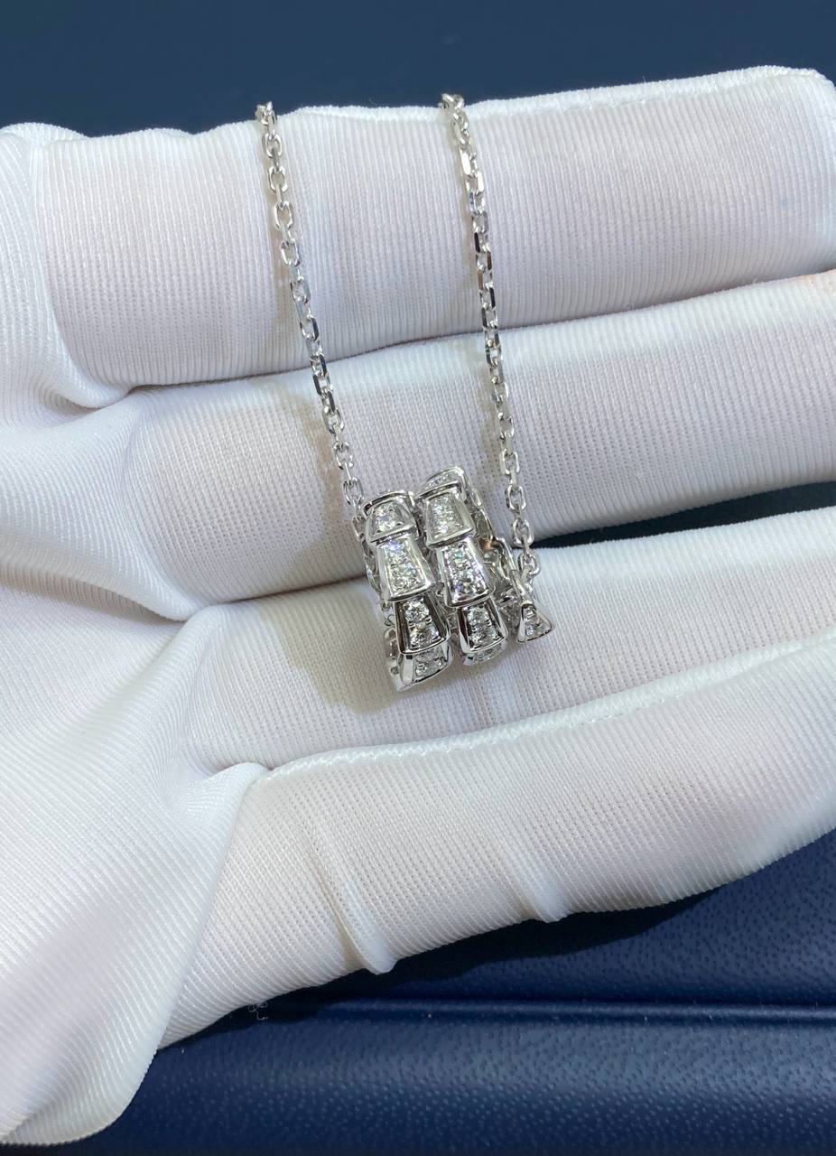 Serpenti full pave diamond pendant
