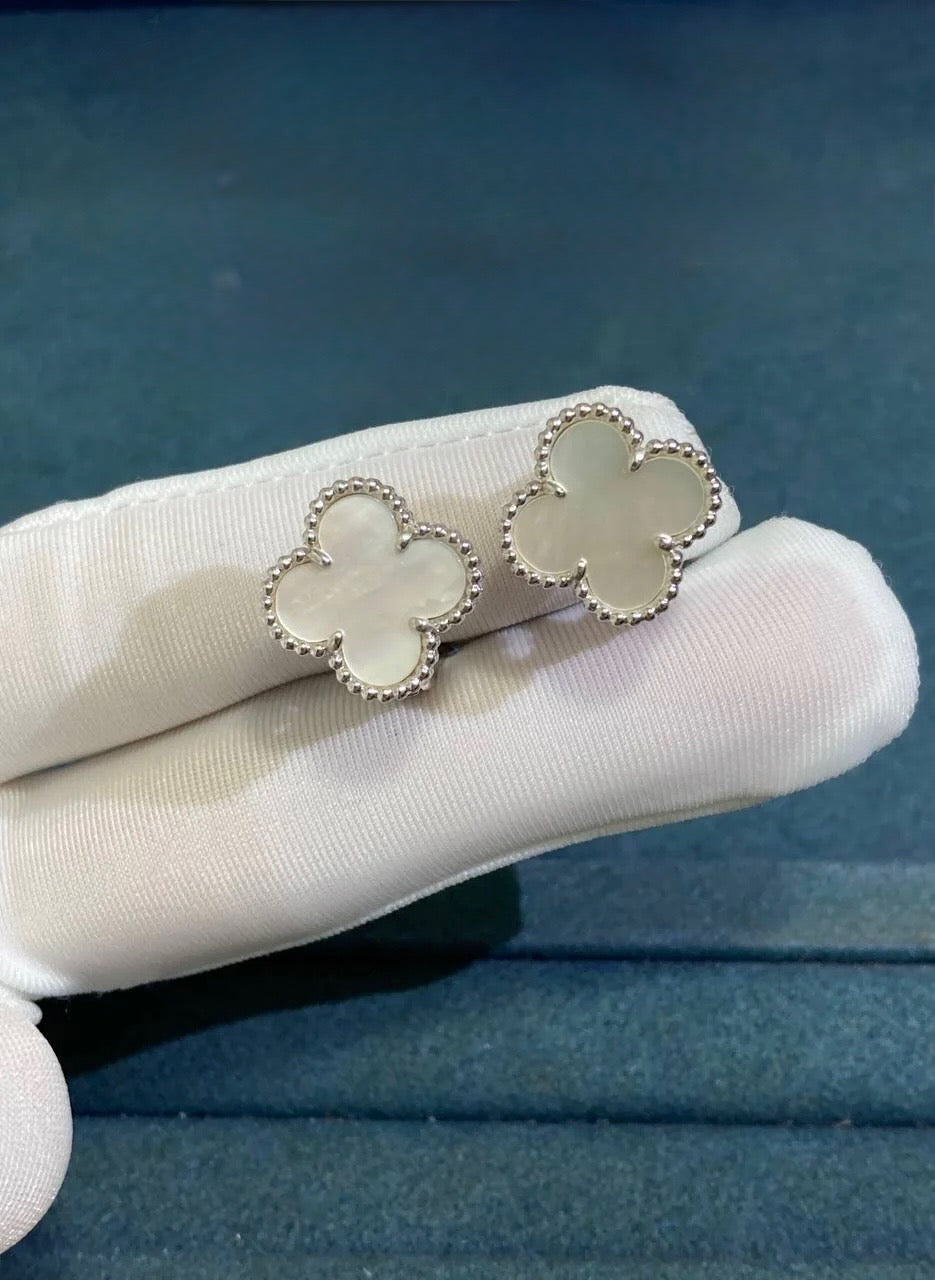 VC Mother-of-Pearl earrings 15mm