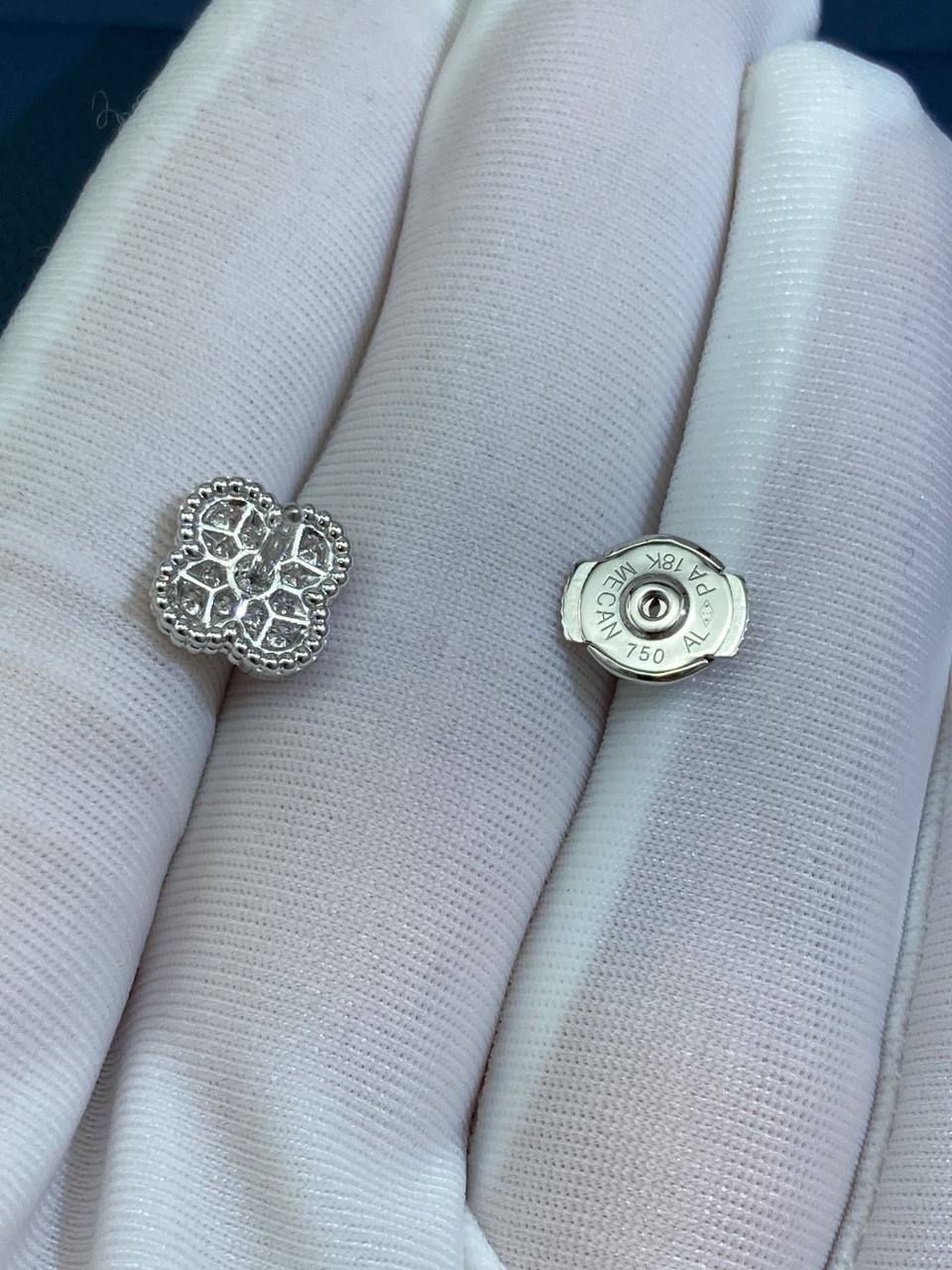 VC full pave diamond earrings, Mini model