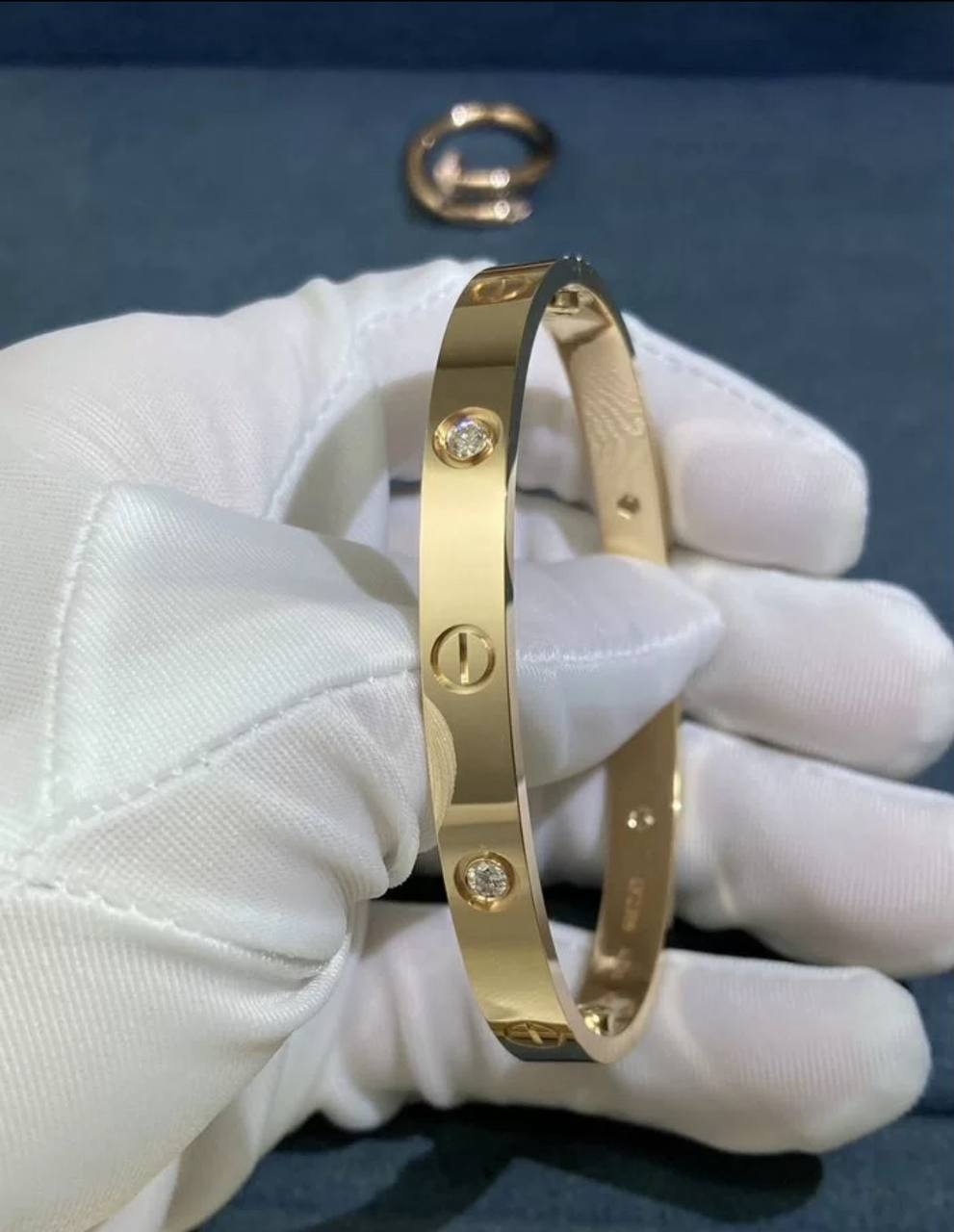 Love bracelet with 4 diamonds, Classic model
