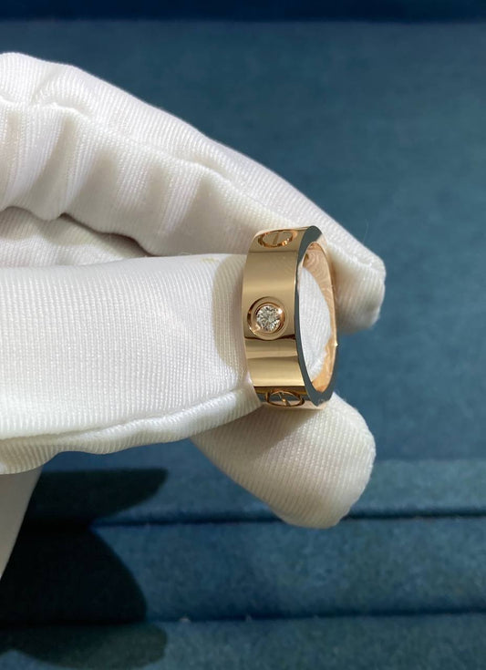 Love ring with 3 diamonds, Classic model