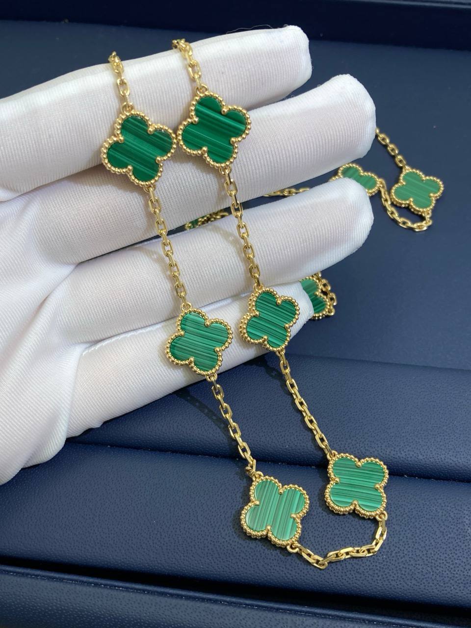 VC 10 motif Malachite necklace