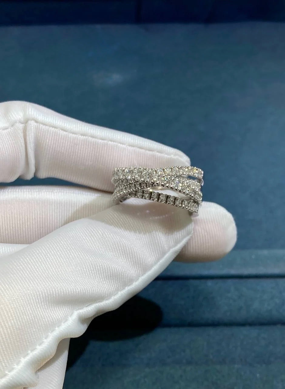 Etincelle full pave diamond ring