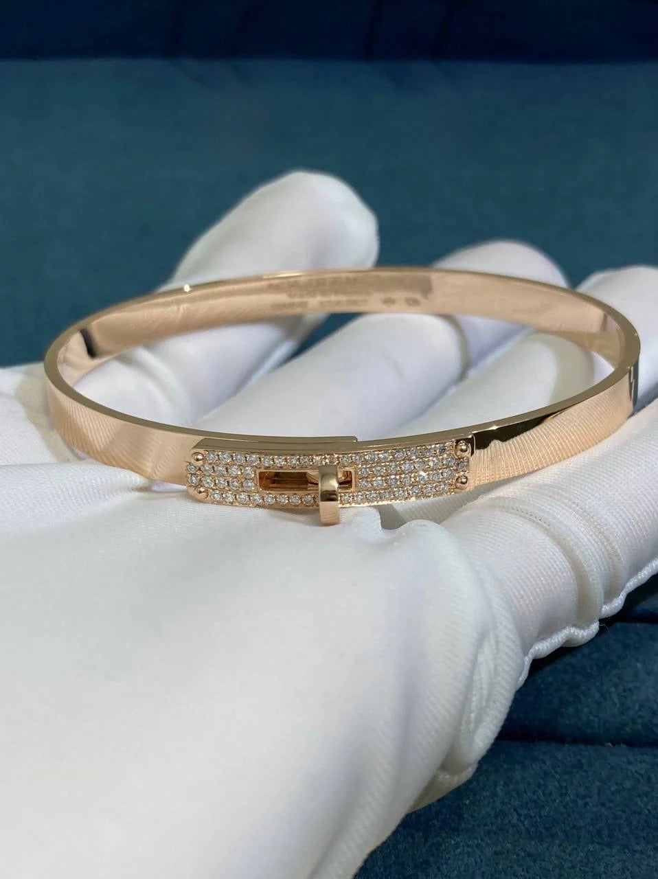 HRMS bracelet with diamonds