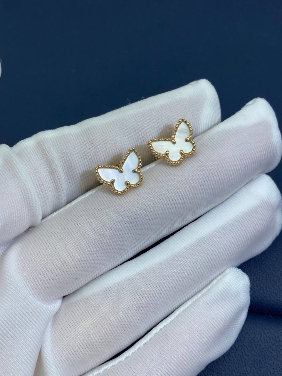 VC butterfly Mother-of-Pearl earrings, Mini model