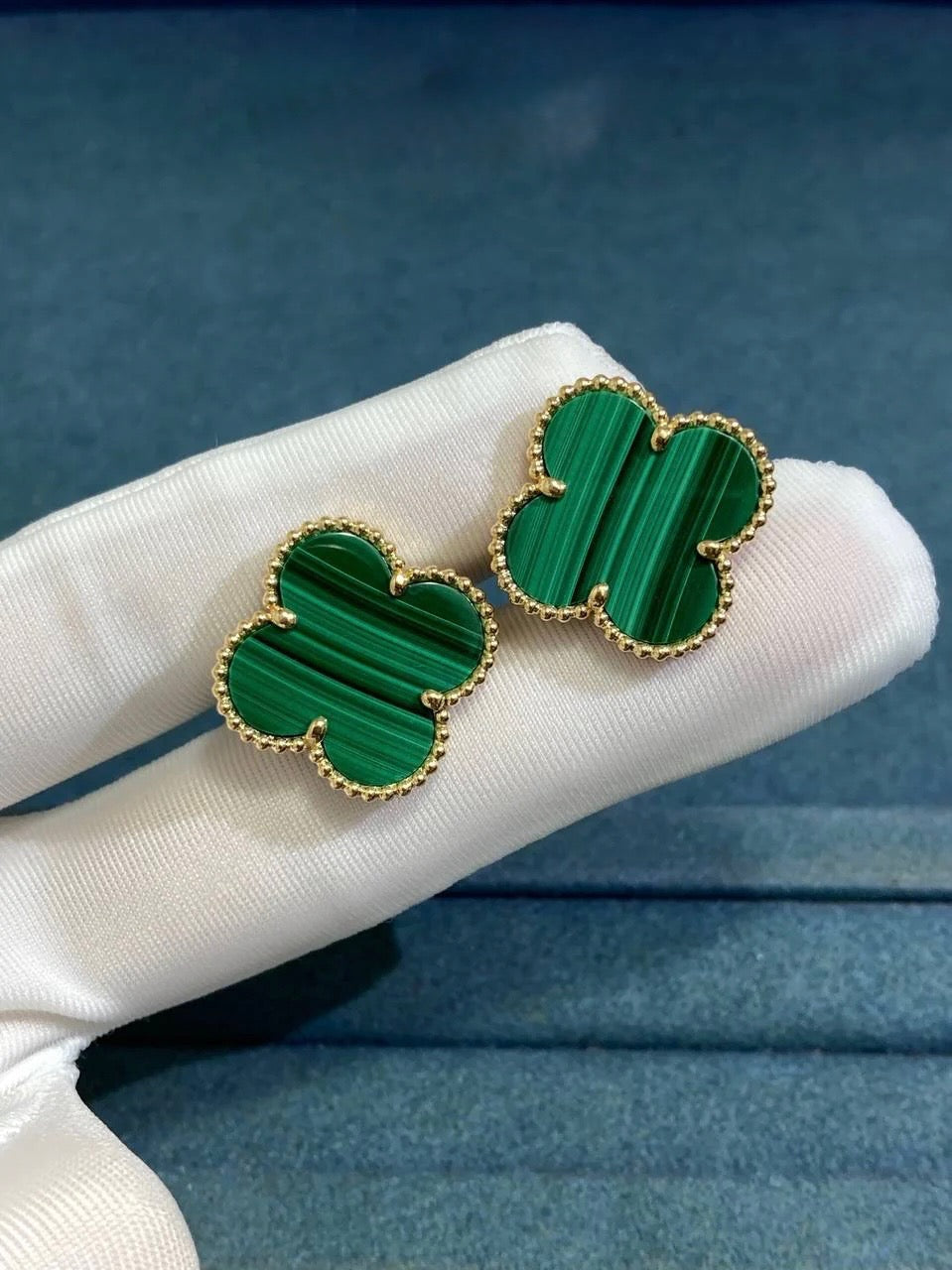 VC Malachite earrings 20mm