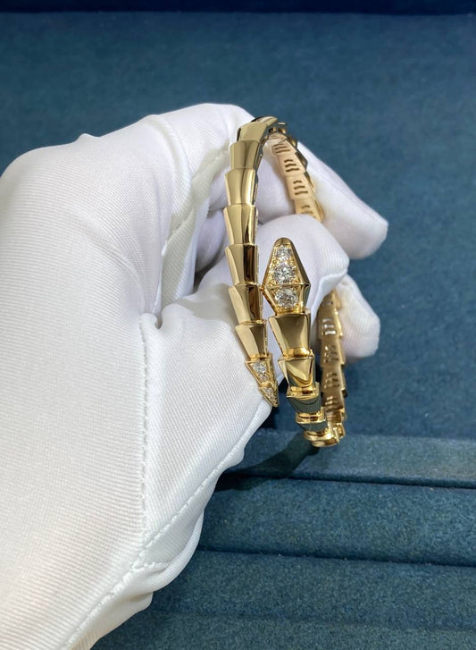 Serpenti bracelet with diamonds