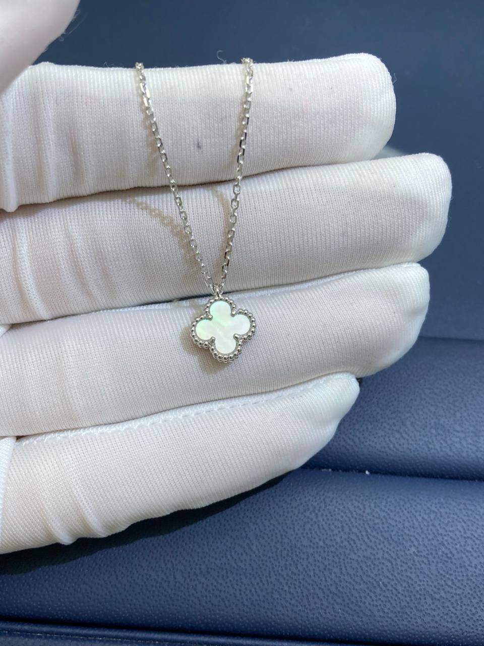 VC Mother-of-Pearl pendant, Mini model