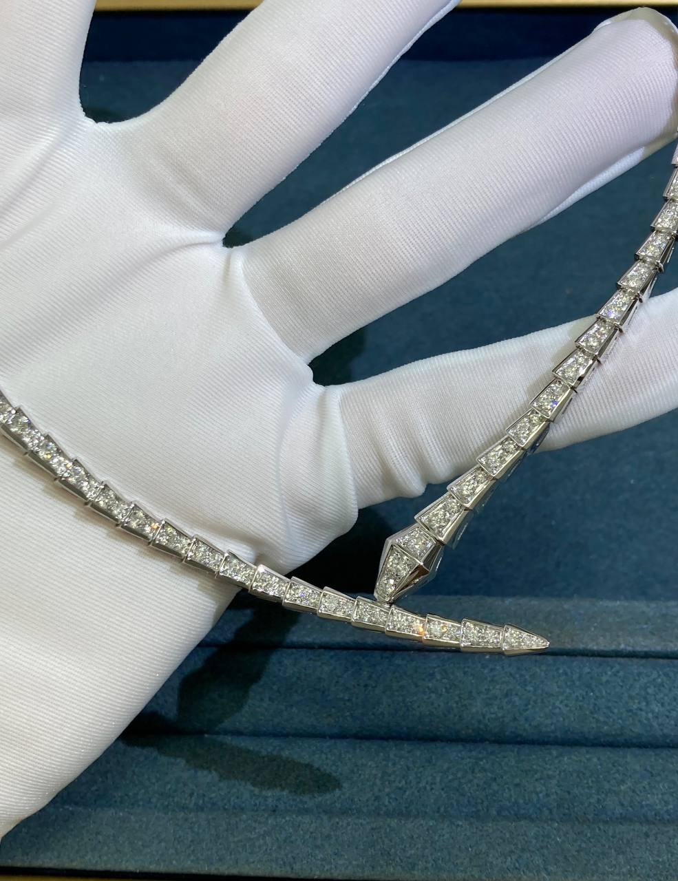 Serpenti full pave diamond necklace