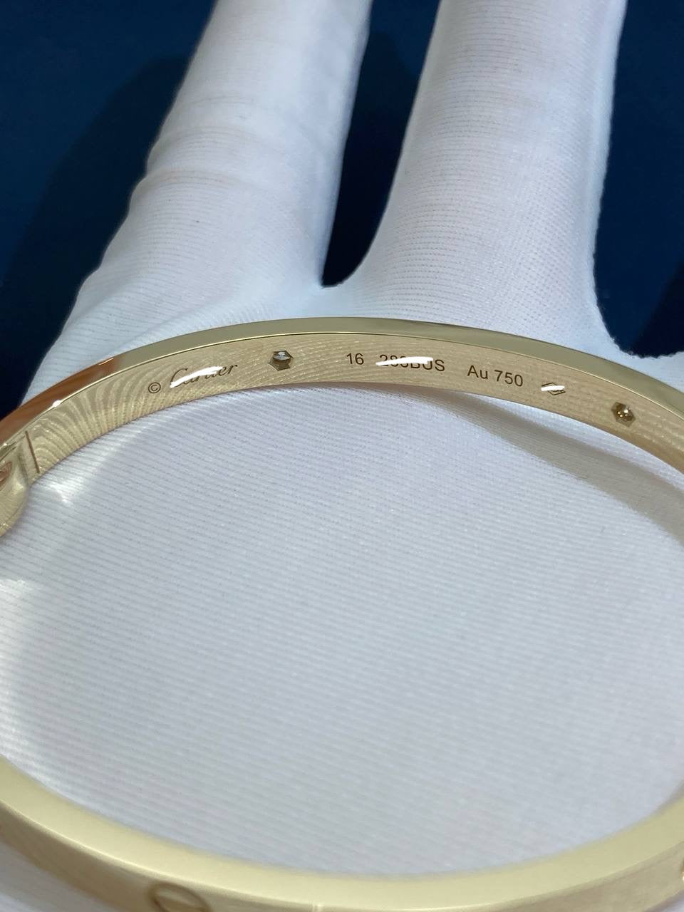 Love bracelet with 6 diamonds, Small model