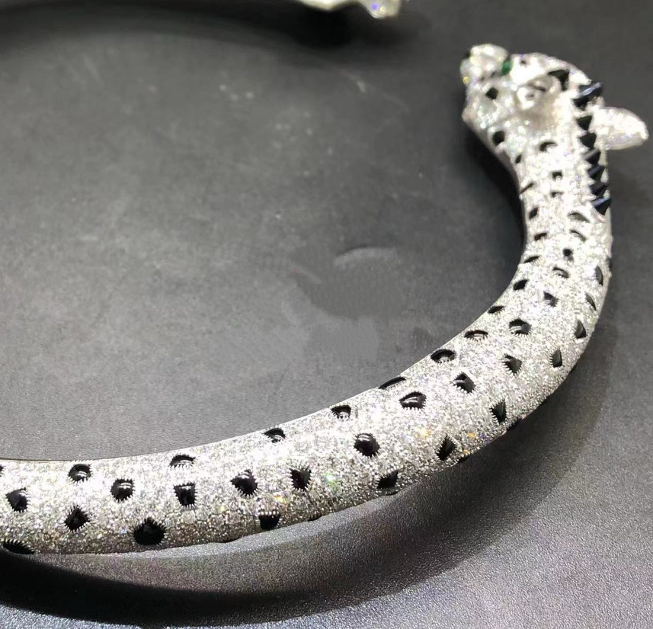 Tiger and Giraffe full pave diamond necklace, Large model