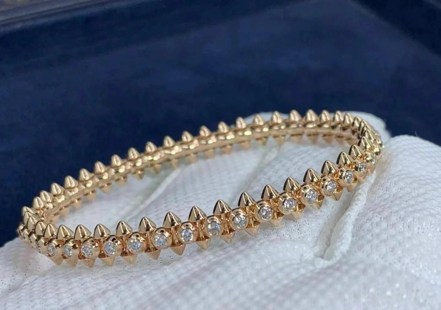 Clash bracelet with diamonds