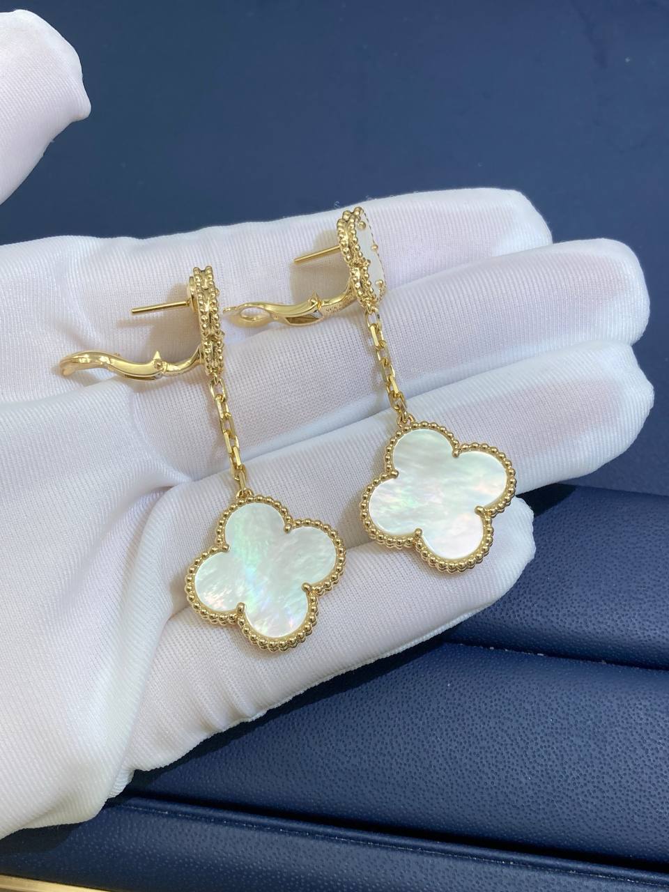 VC Mother-of-Pearl double earrings