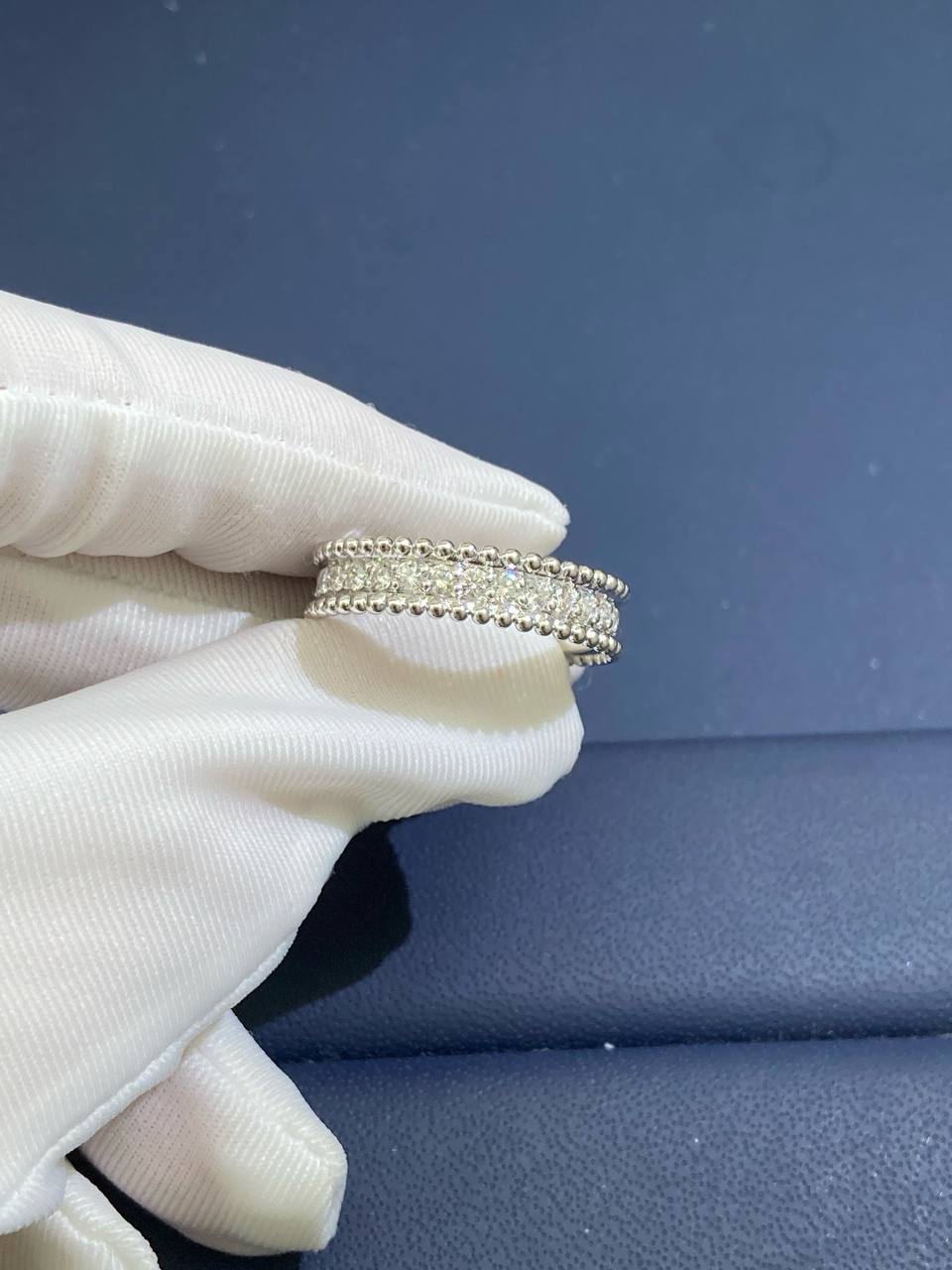 VC one-row diamond ring