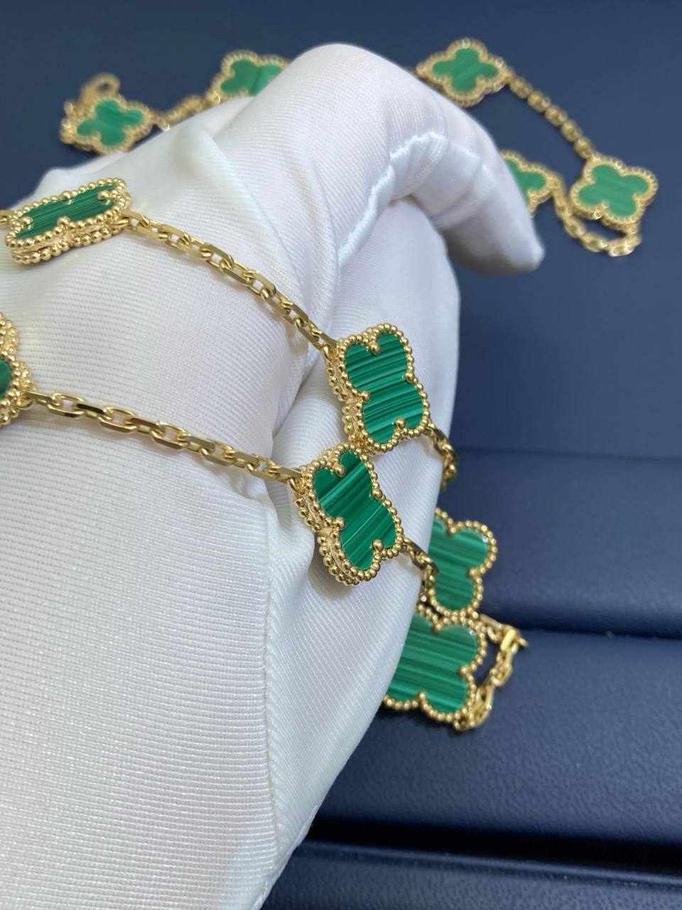 VC 10 motif Malachite necklace