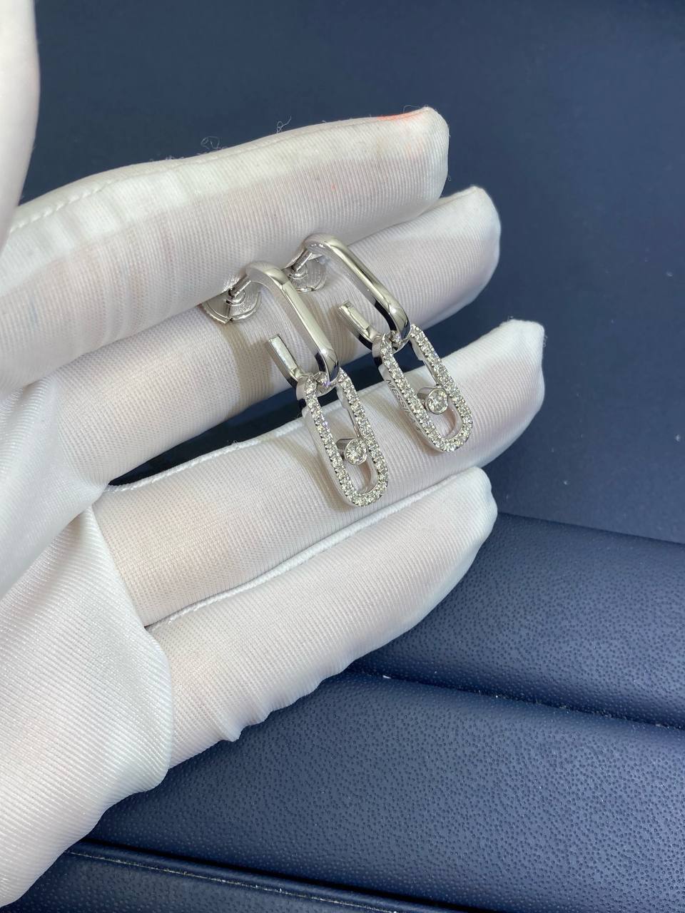 MSSK pendant earrings with diamonds