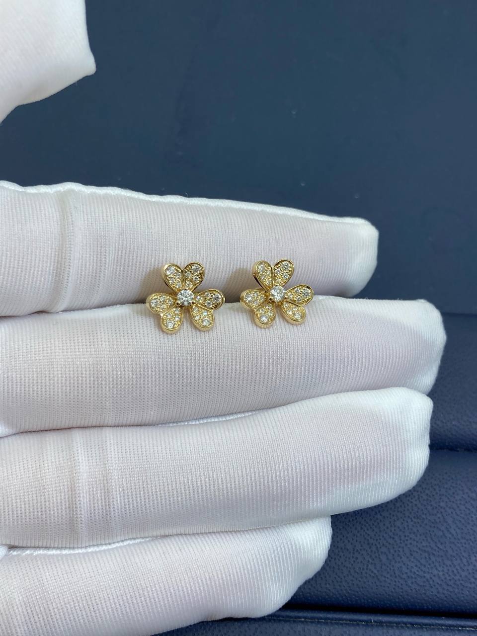 VC Floral full pave diamond earrings, Mini model